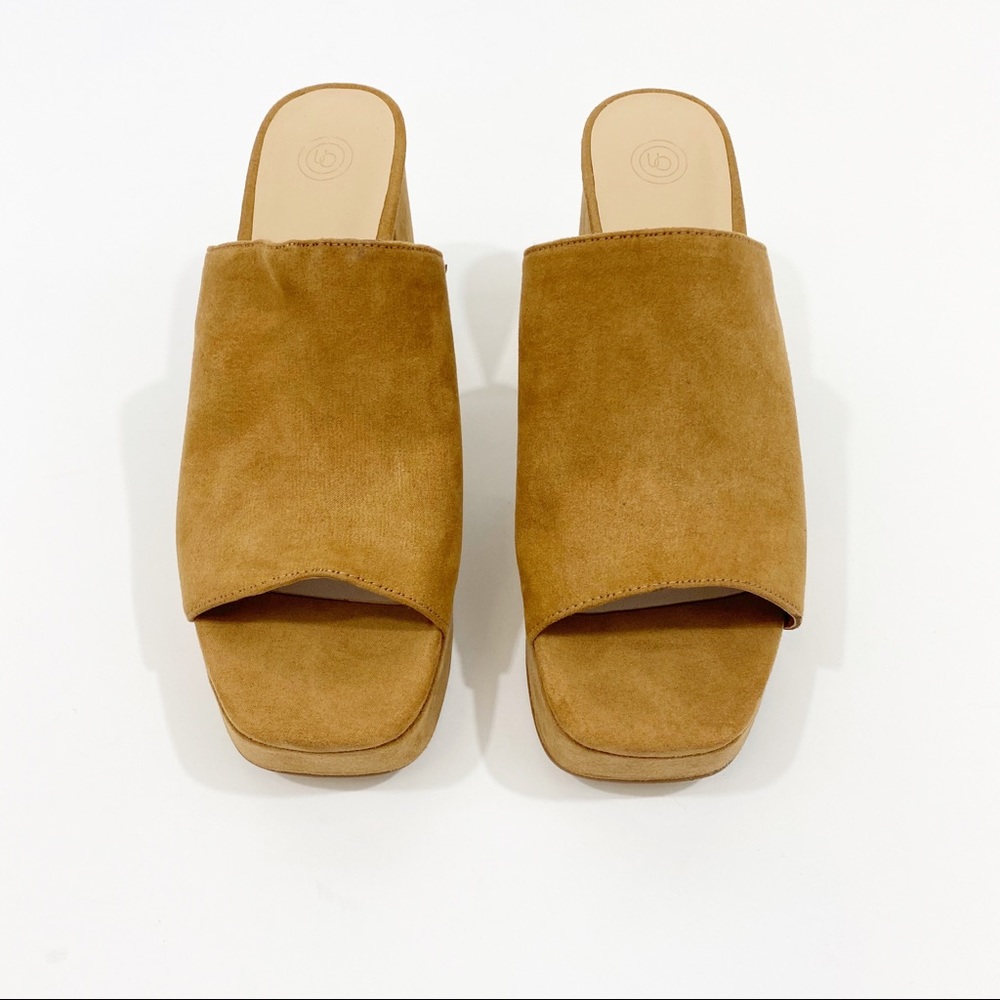 NWT Urban Outfitters Tan Gigi Platform Mules - Picture 6 of 9